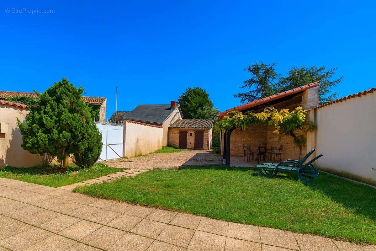 Maison à CHAMPIGNY-LE-SEC