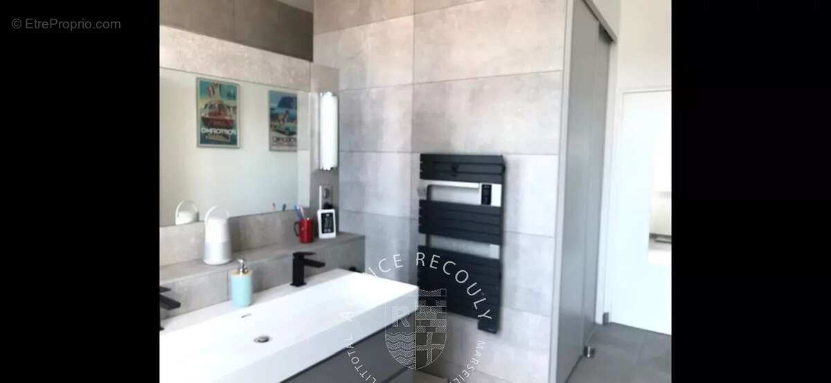 Appartement à MARSEILLE-6E