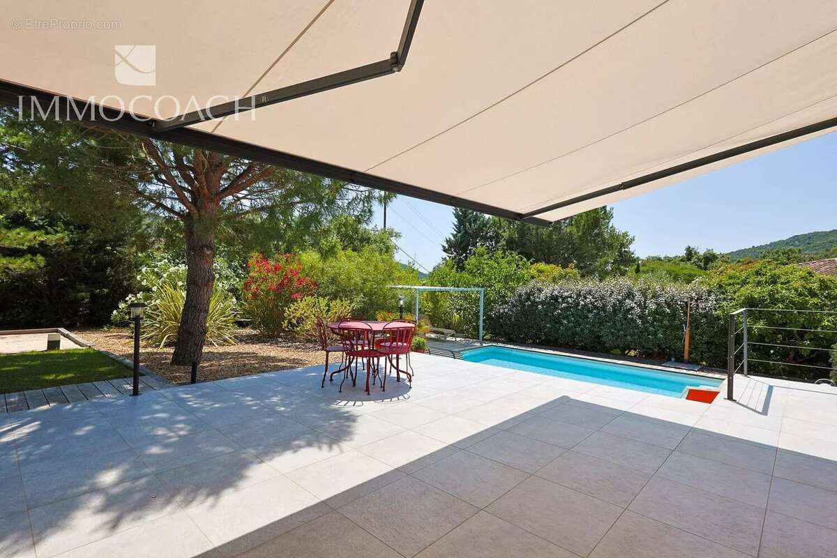 Maison à HYERES
