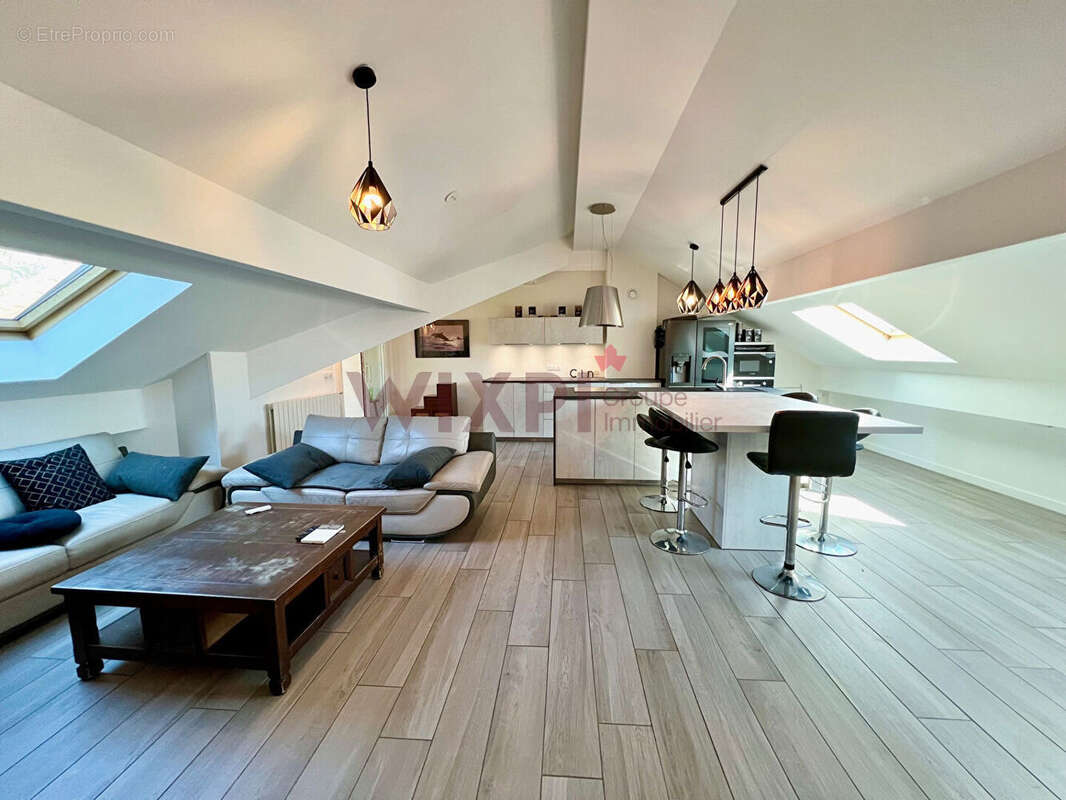 Appartement à SAINT-NAZAIRE-LES-EYMES