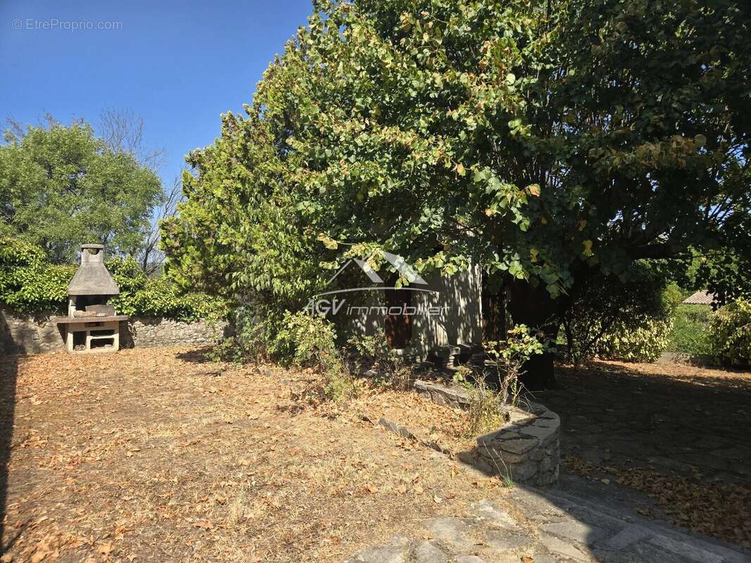 Maison en pierres, 2 logements,double garage - photo 4