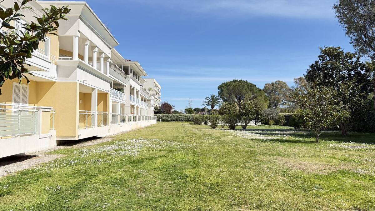 Appartement à MANDELIEU-LA-NAPOULE