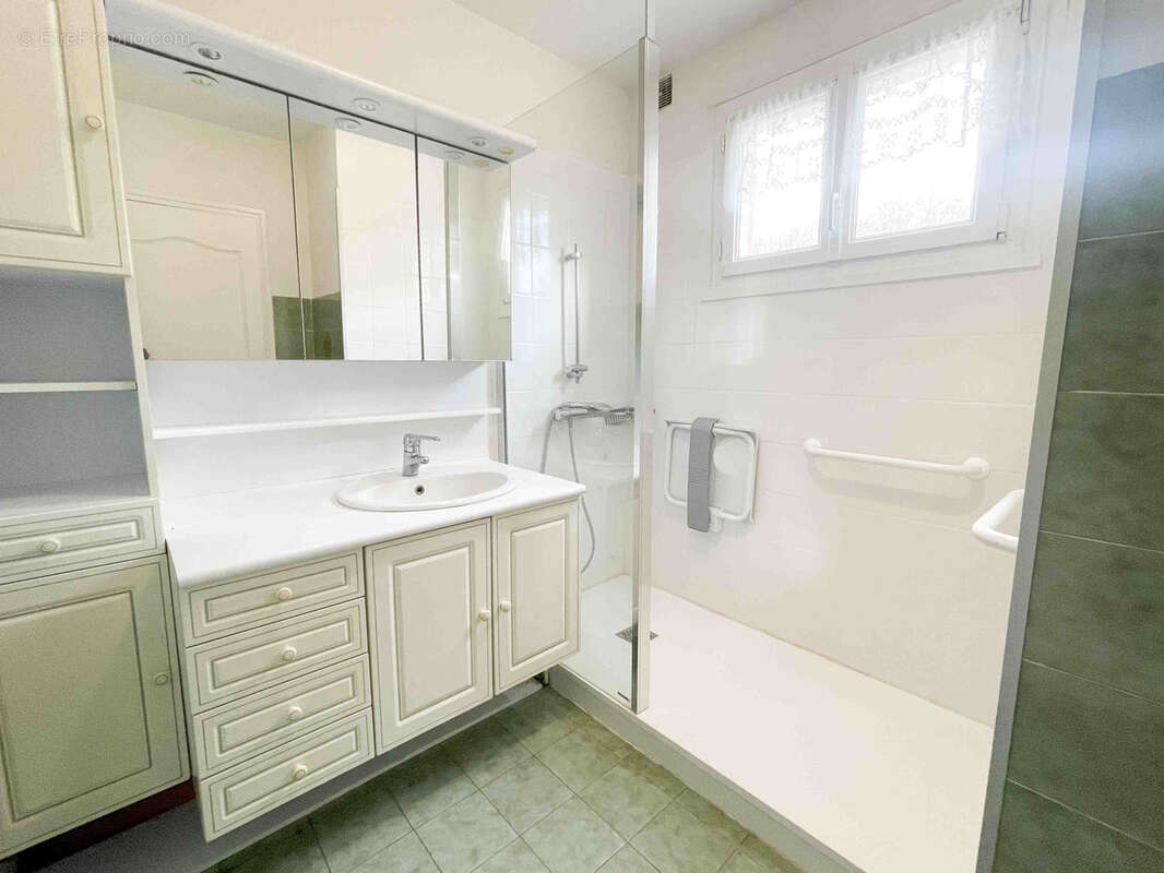 Maison à LOGONNA-DAOULAS