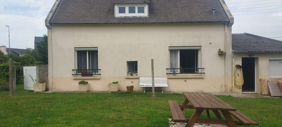 Maison à LANNILIS