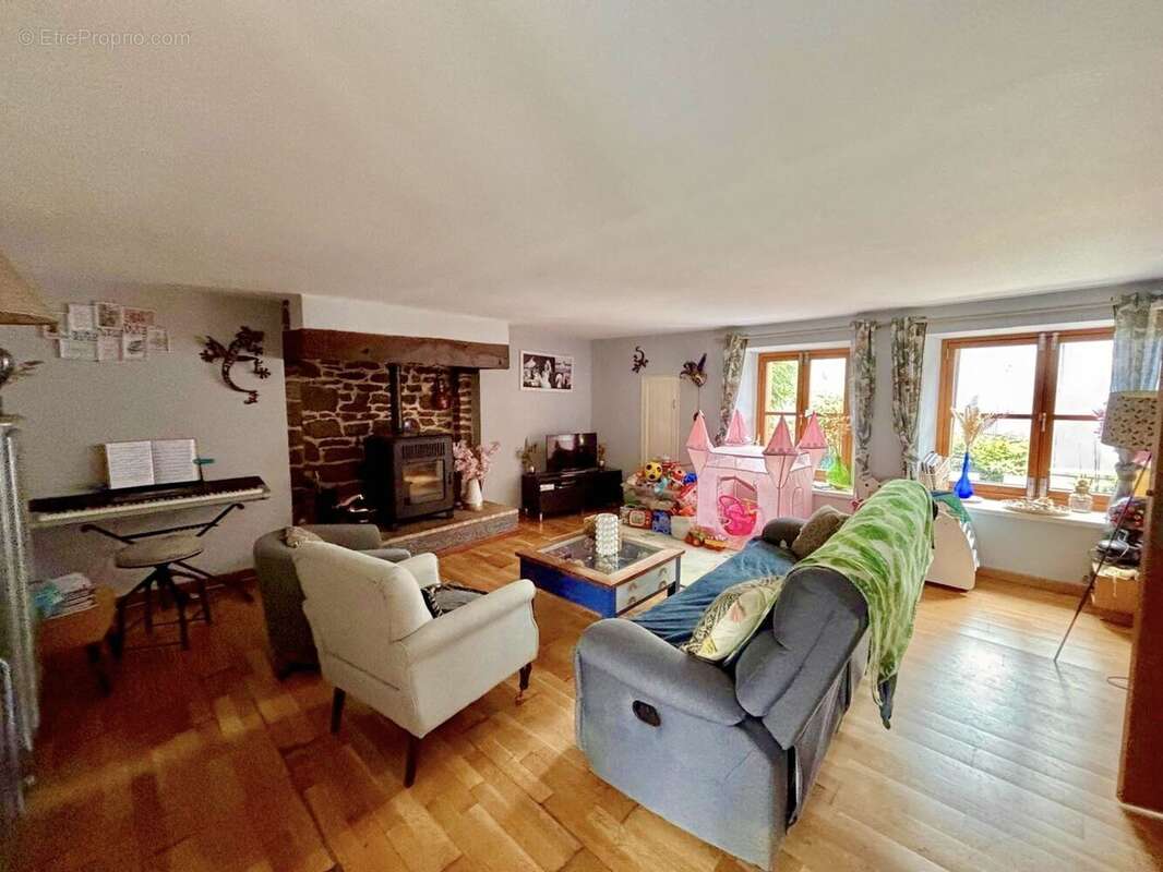 Maison 100 m² à Tessy-Sur-Vire  - photo 3