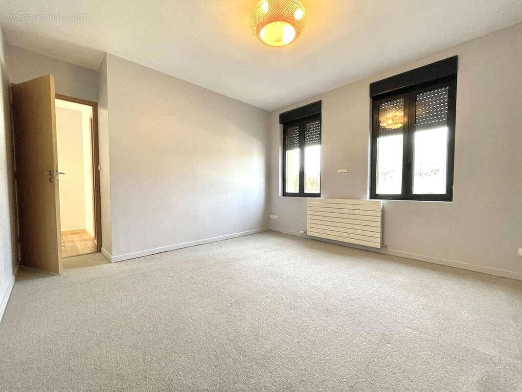 Maison à SAINT-QUENTIN