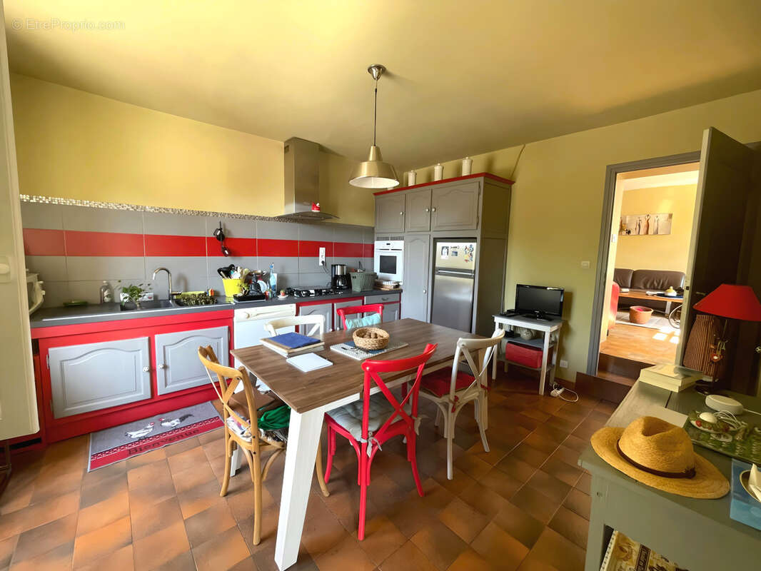 Maison à CHARNAY-LES-MACON