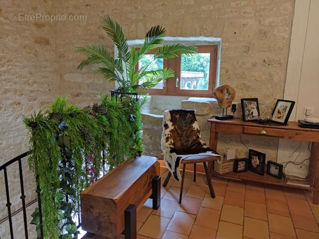 Maison à CASTELNAU-MONTRATIER