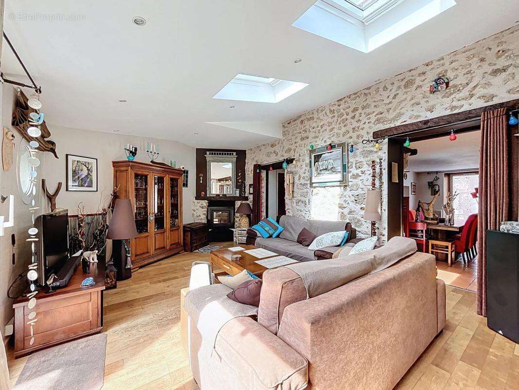 Maison à MONTIGNY-LE-BRETONNEUX