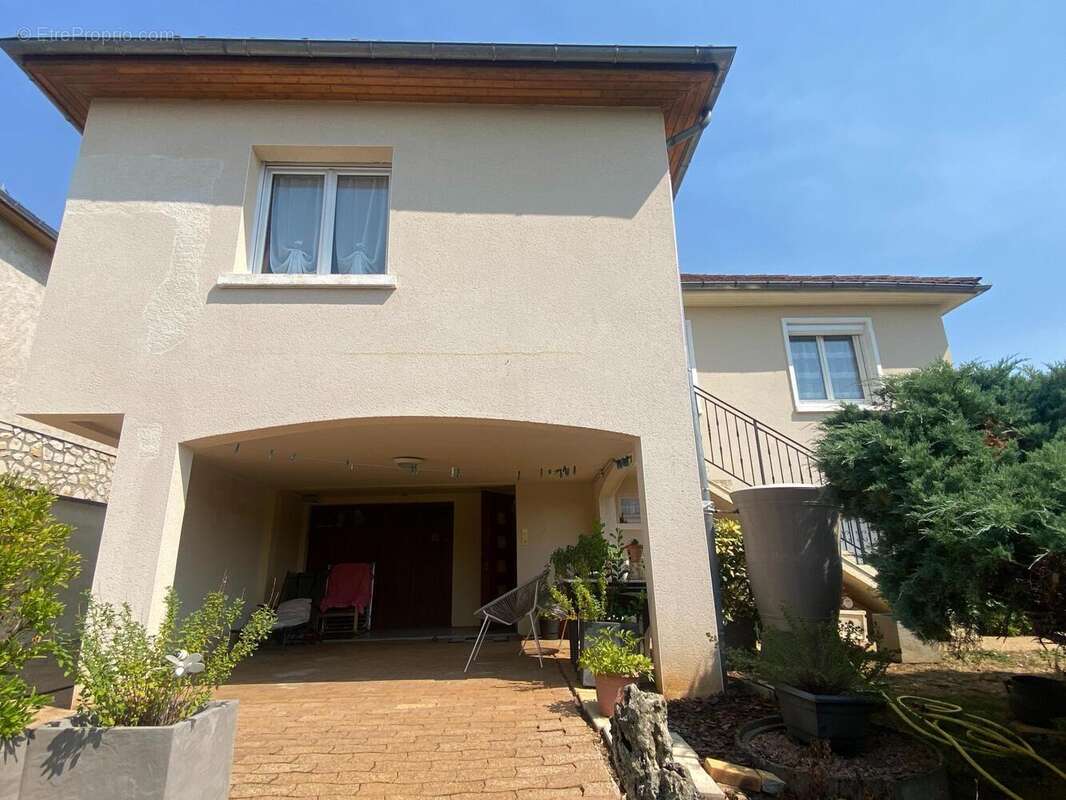 Maison 95 m² à Figeac  - photo 6