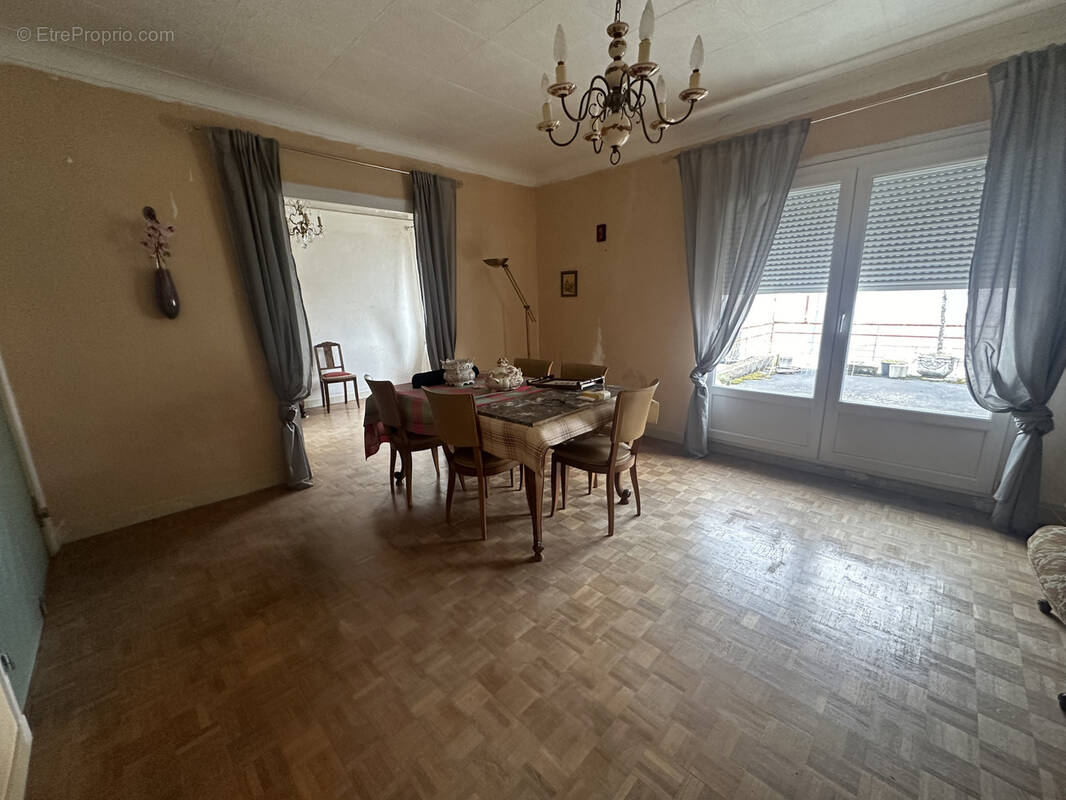 Appartement à YSSINGEAUX