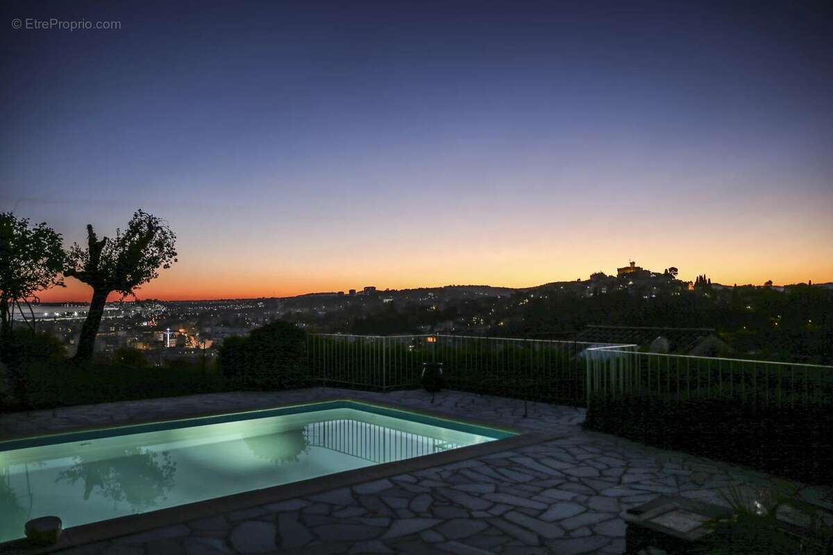 Maison à CAGNES-SUR-MER