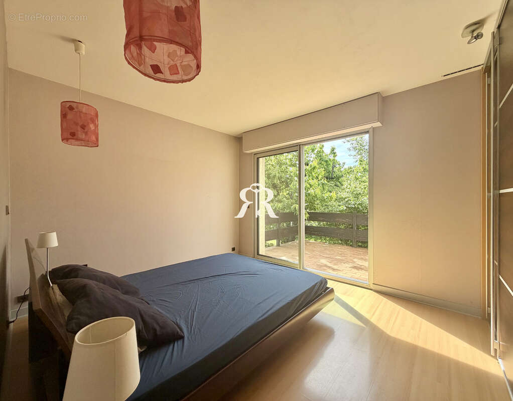 Maison d'architecte avec piscine et beaux volumes - photo 15