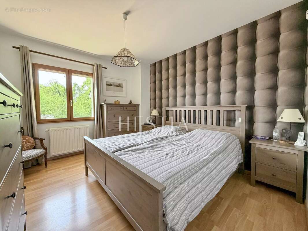 Maison à LES OLLIERES