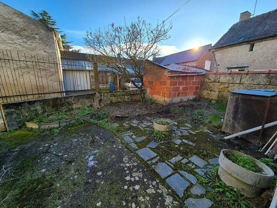 Maison à CHAVAGNES