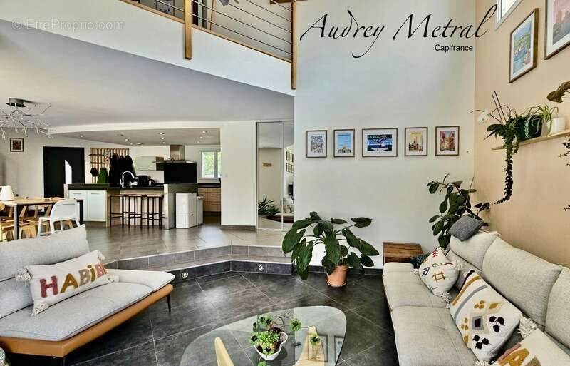 Villa à vendre à Serrières-en-Chautagne avec piscine, à 50 min de Genève et d'Annecy, 35 min d'Aix-Les-Bains et 15 min du Lac du - photo 6
