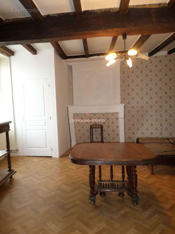 Maison à BARBEZIEUX-SAINT-HILAIRE