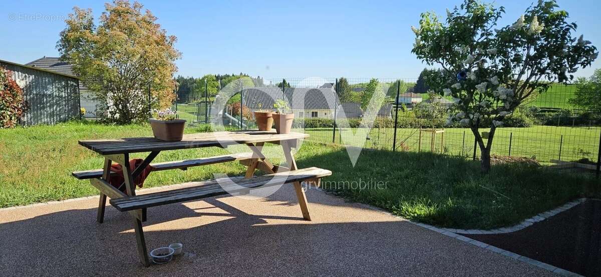 Appartement à LACAPELLE-DEL-FRAISSE