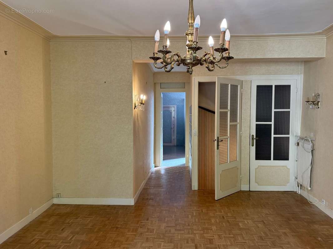 Maison 148 m² à La Chatre  - photo 4
