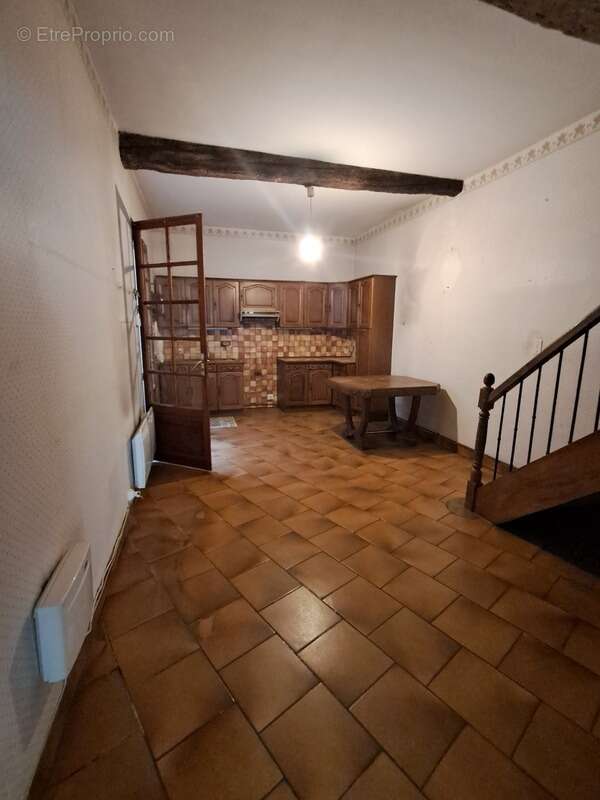 Maison de village traversante, grand garage, grange et fort potentiel – Pexiora - photo 7