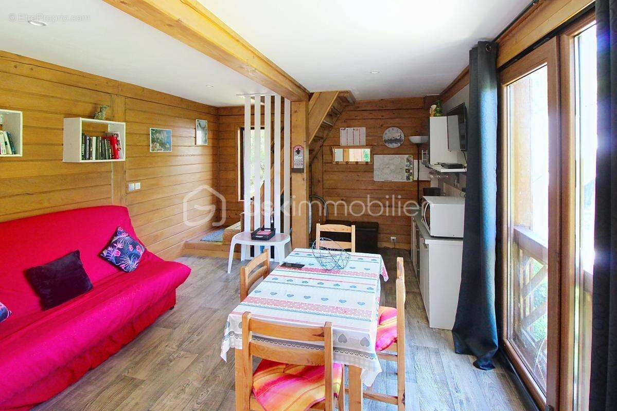 Maison à SAINT-JEAN-DU-BRUEL