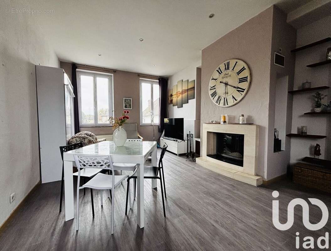 Photo 2 - Appartement à CIRES-LES-MELLO