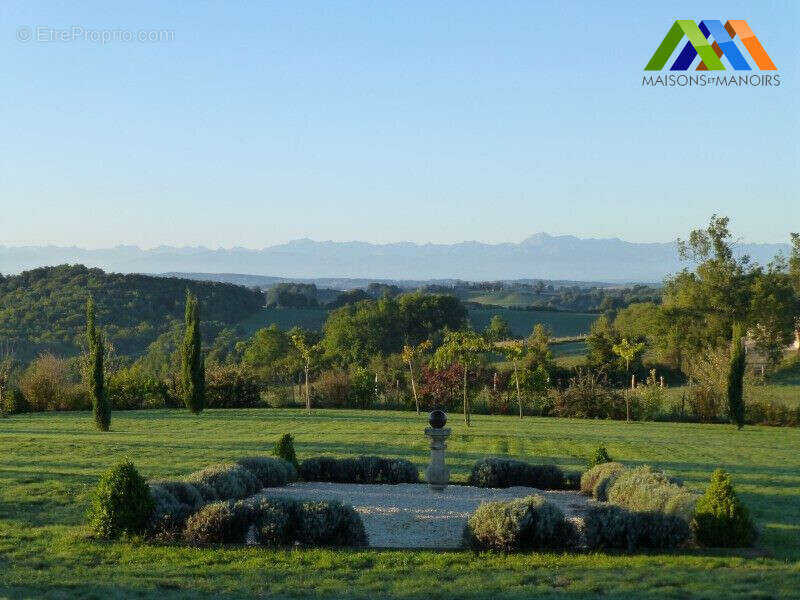 Maison 240 m² à Marciac  - photo 2
