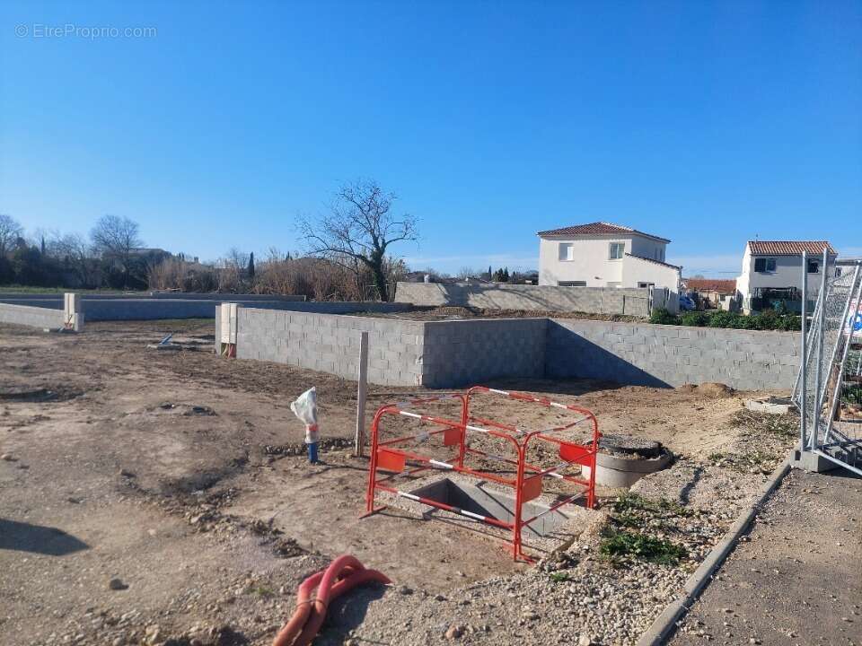 Terrain à SALON-DE-PROVENCE