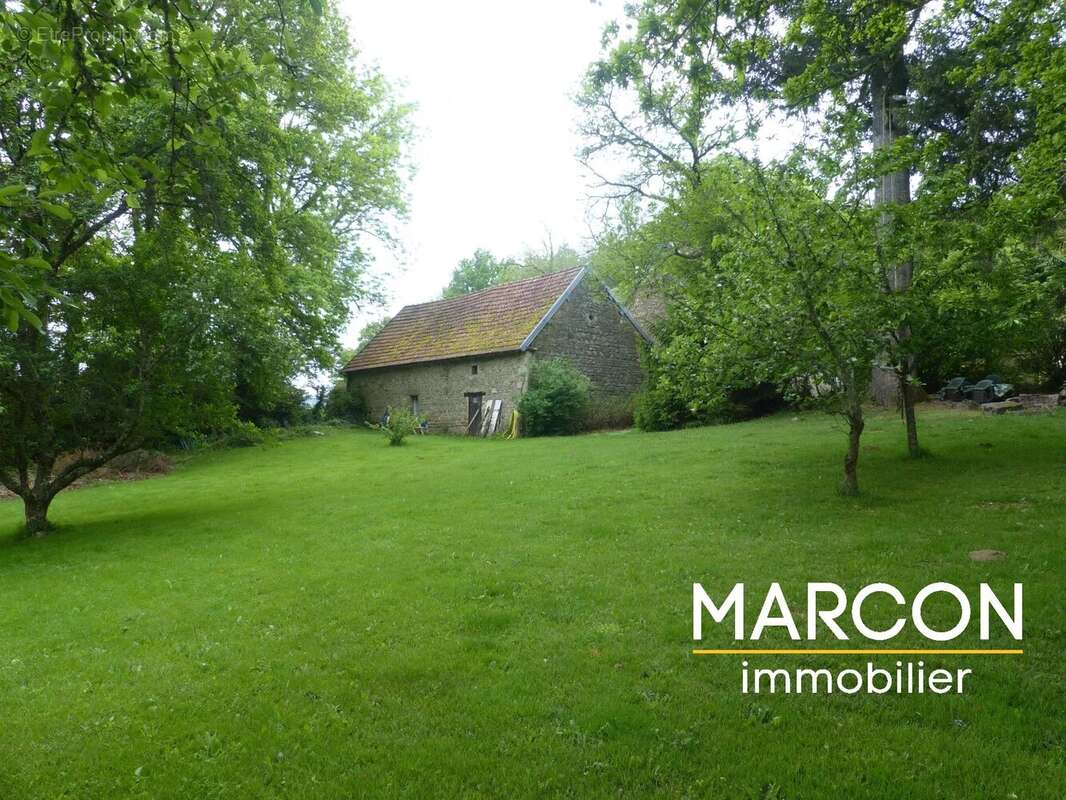 Maison à SAINT-PIERRE-BELLEVUE