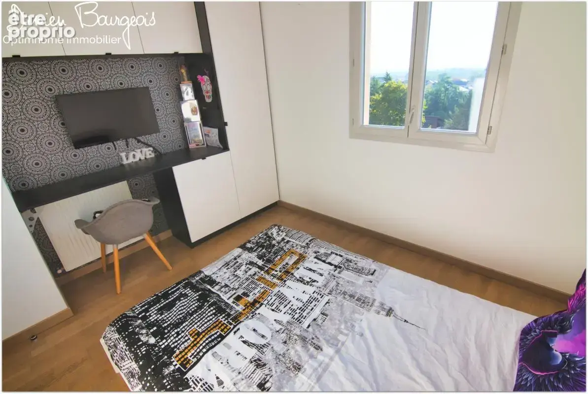 T4 89 m² – Dernier étage, balcon et place privative - photo 11