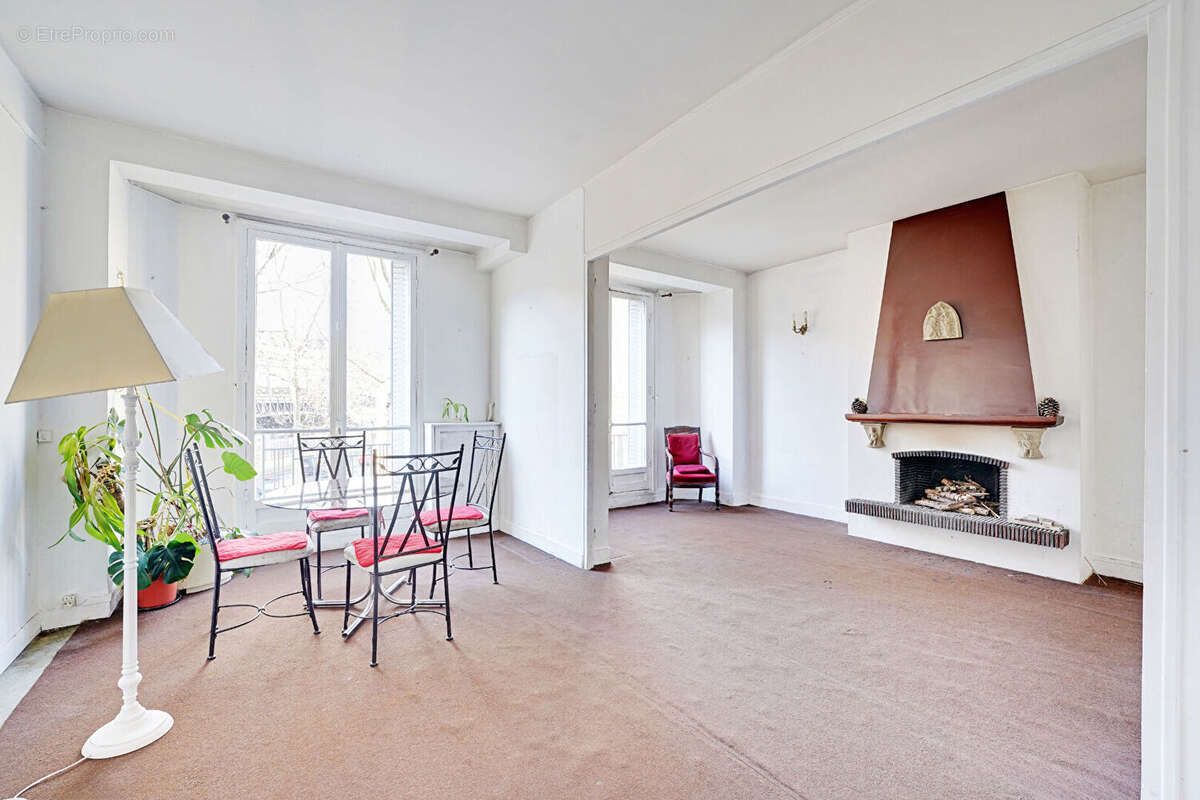 Appartement à PARIS-18E