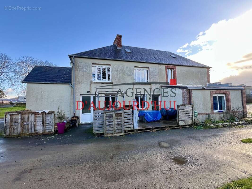 Maison à LE BENY-BOCAGE