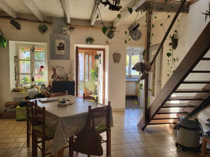 Maison à SAINT-LOUP-LAMAIRE