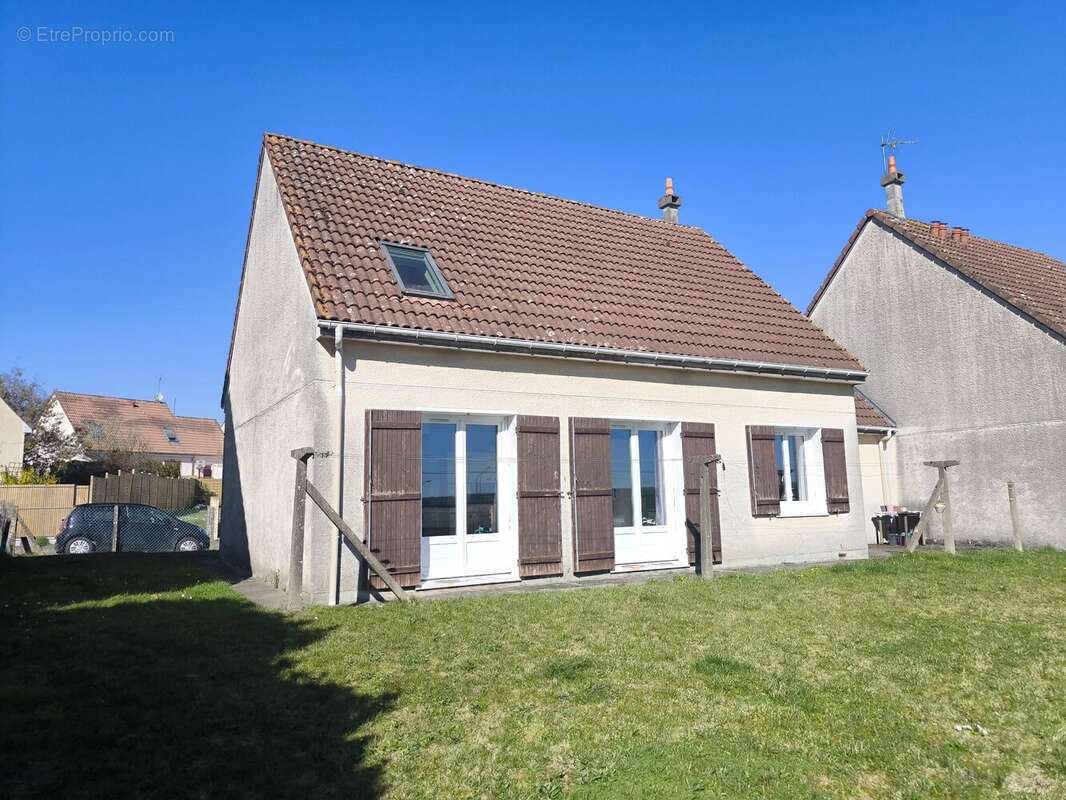 Maison à SAINT-JUNIEN