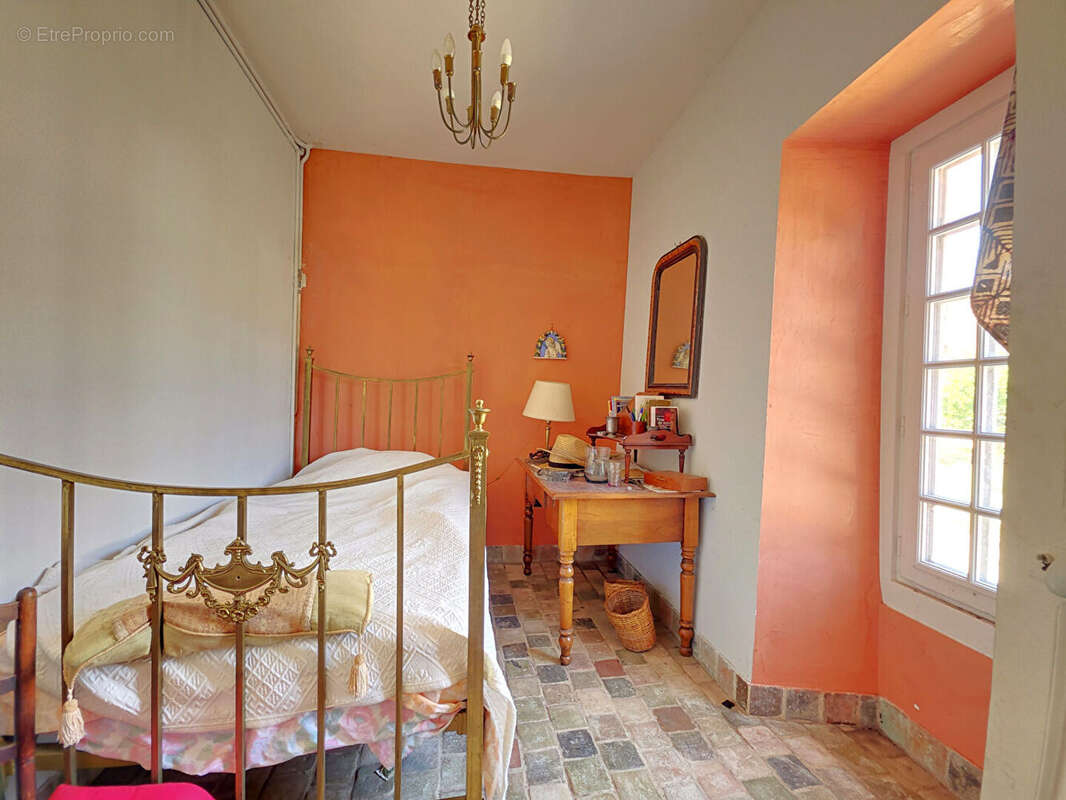 Corps de ferme 265 m2 - photo 7