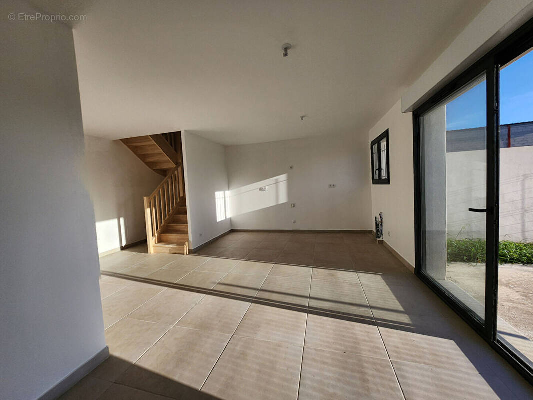 Appartement à VEDENE