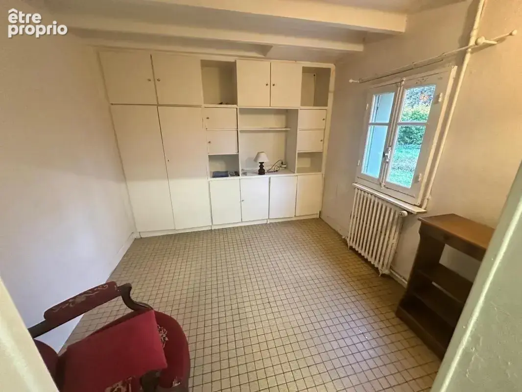Maison 4 pièces de 62m² sur 280m² de terrain, grande garage de 35m² proche autoroute et tram T4 - photo 5