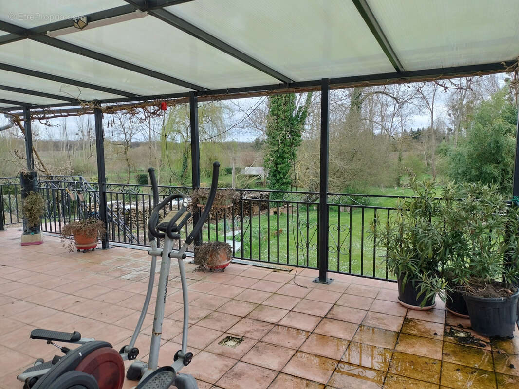 Maison à MEZIERES-LEZ-CLERY