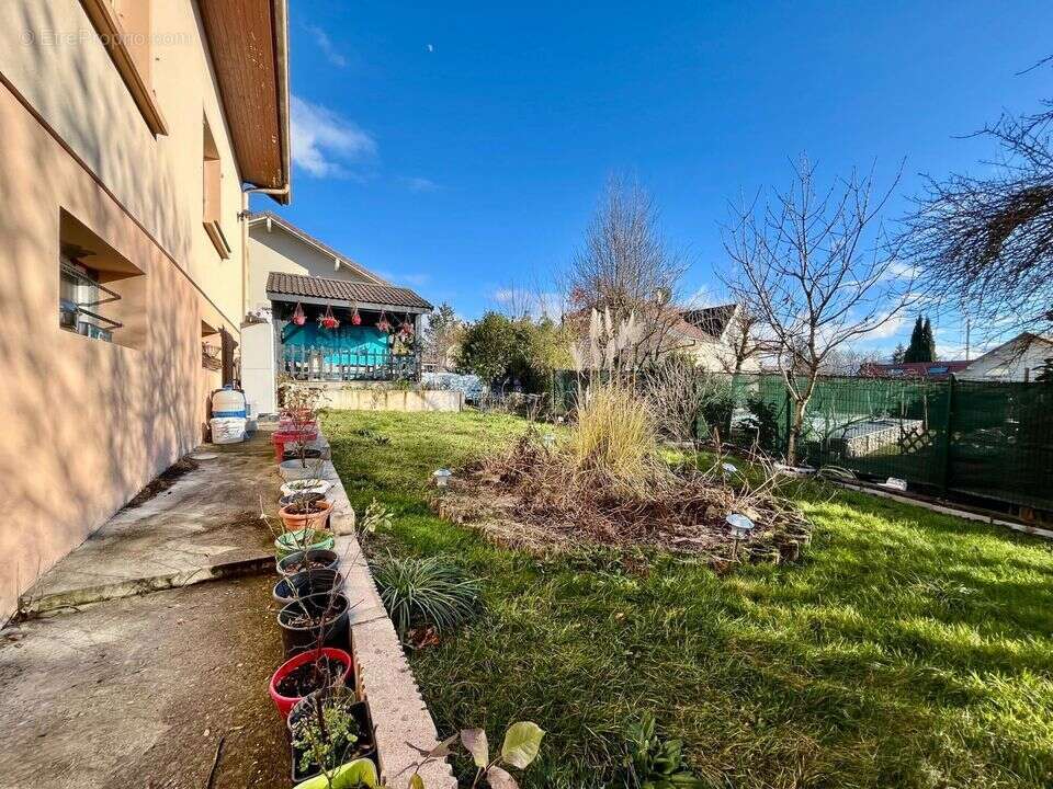 Appartement à VETRAZ-MONTHOUX