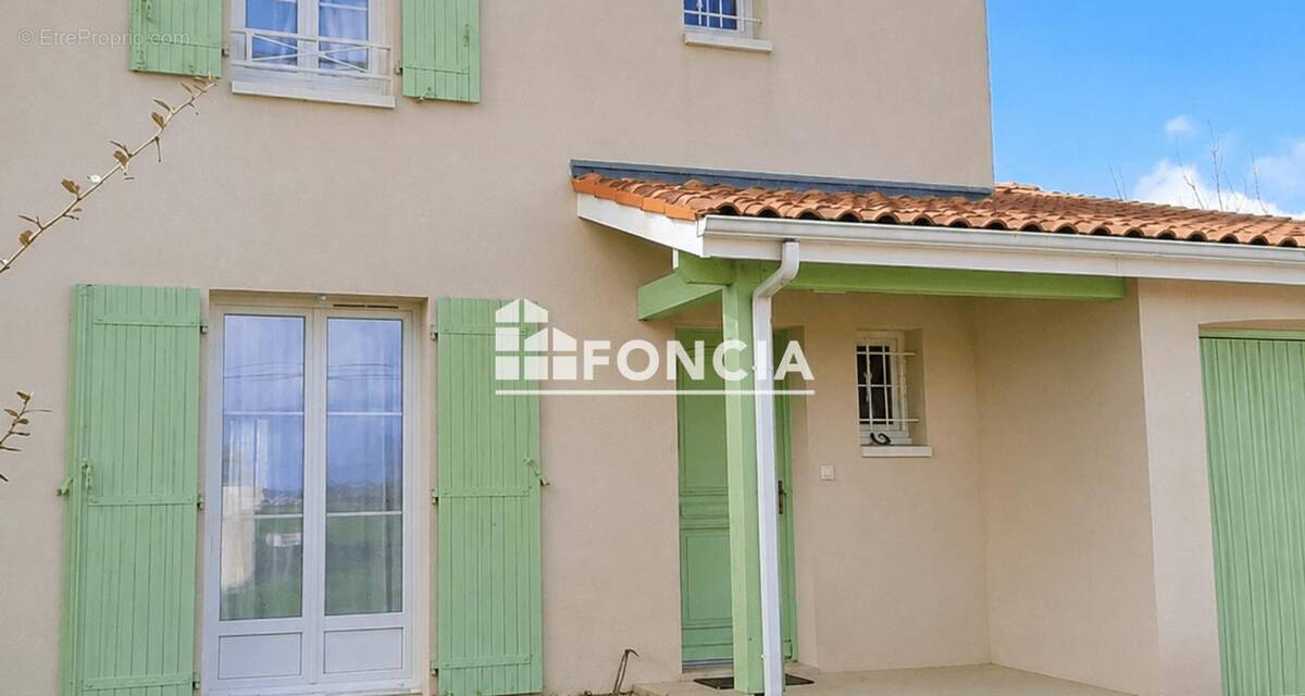 Maison à RIOUX