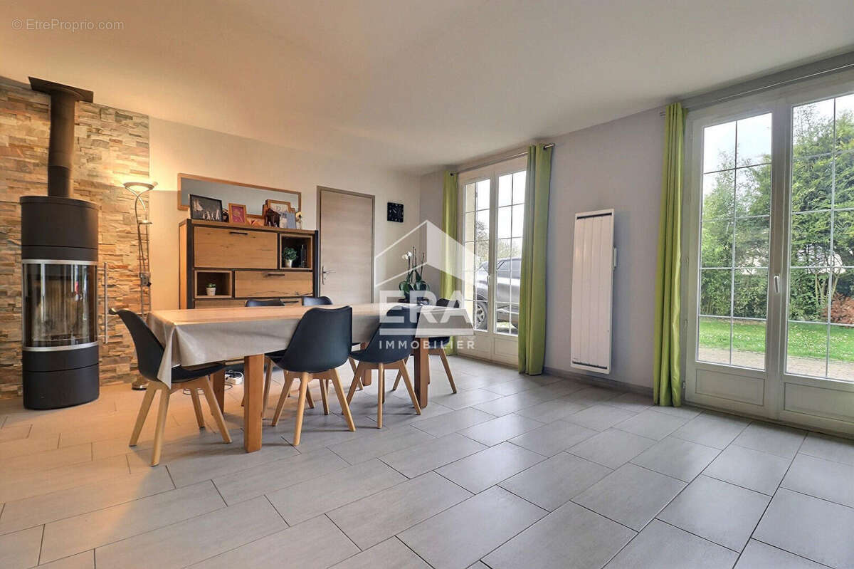 Maison à AUVERS-SAINT-GEORGES