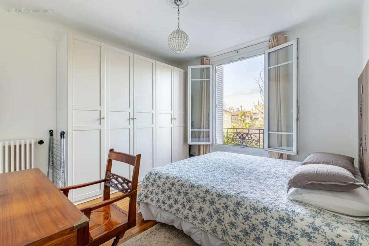 Appartement à LE PERREUX-SUR-MARNE