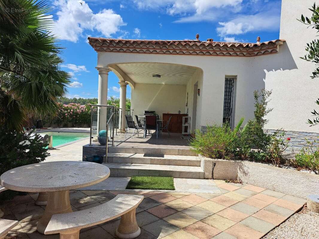 Maison à VILLENEUVE-LES-BEZIERS