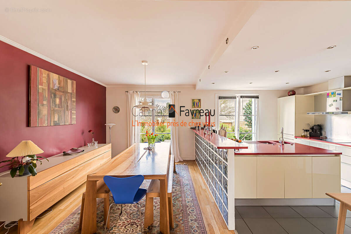 Maison à L&#039;HAY-LES-ROSES