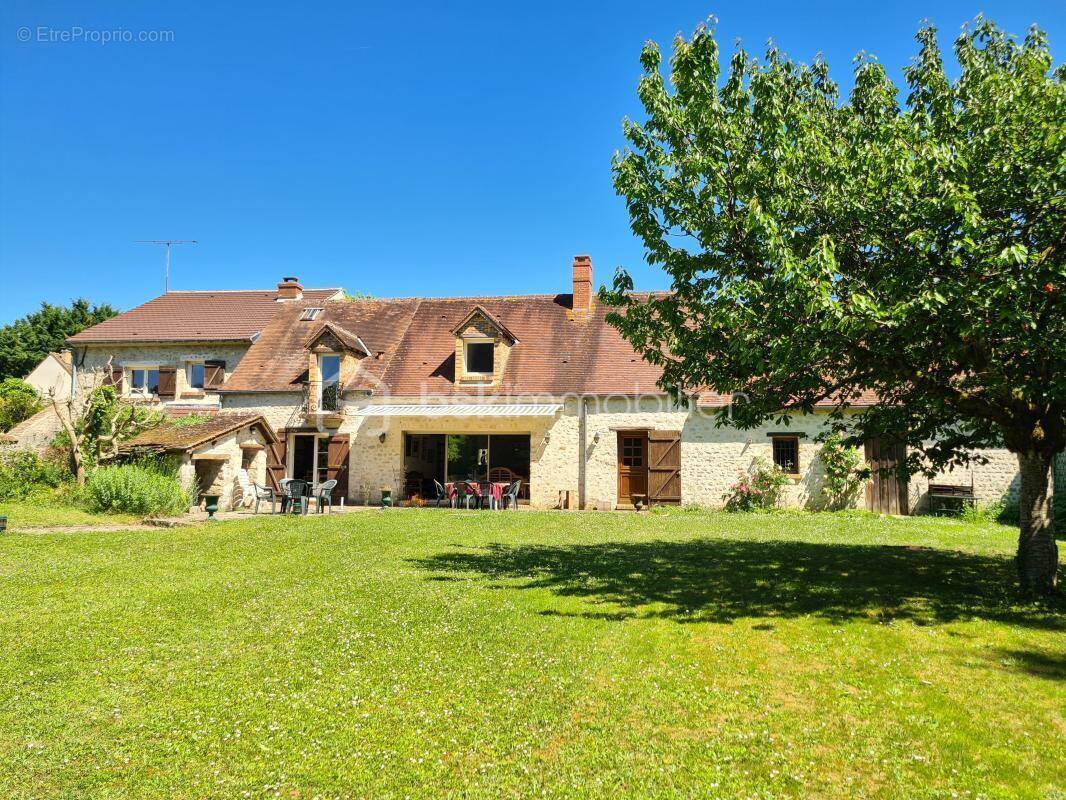 Maison à MORIGNY-CHAMPIGNY