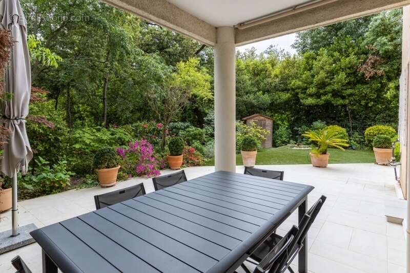 Appartement à MARSEILLE-9E