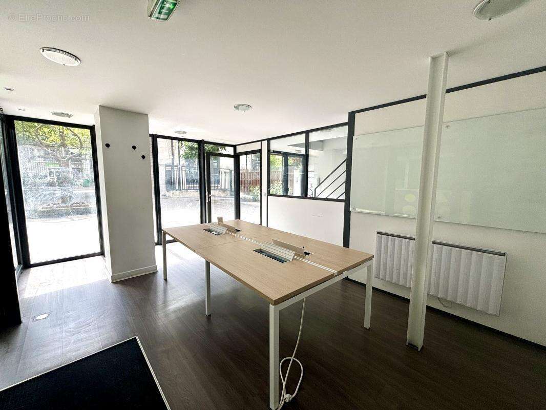 Commerce à PARIS-12E