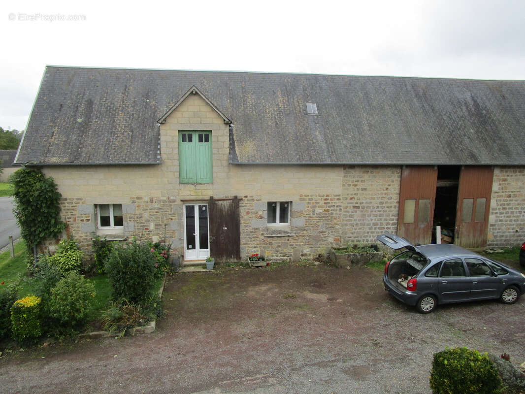 Maison d’habitation avec Gite, Atelier, Hangar, Garage, Abri Mouton et Terrain de 5,197m2. - photo 15