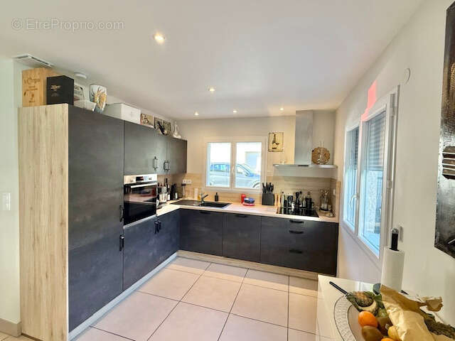 Maison à SAINT-GENIS-POUILLY