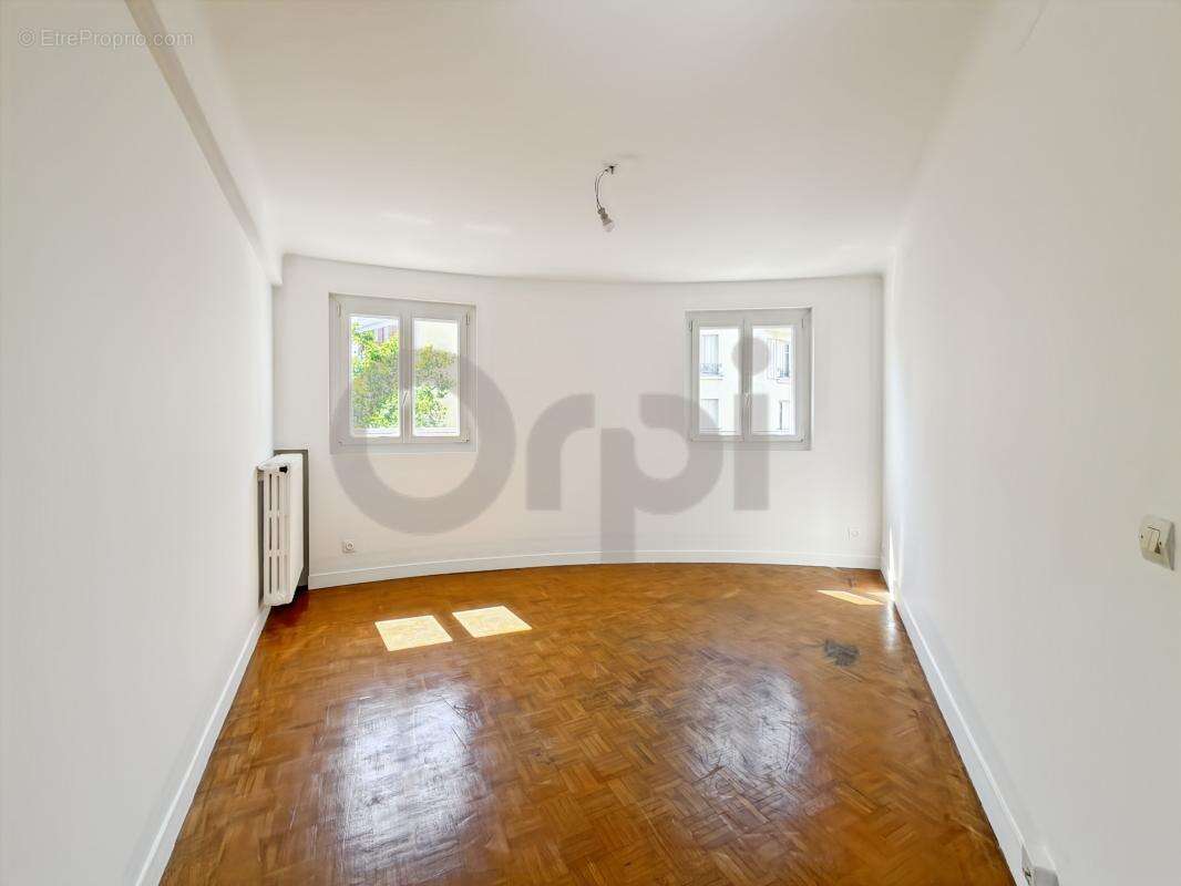 Appartement à PARIS-20E